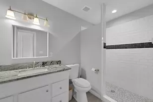 6705 Sherwood Dr, Houston, TX 77021 - Photo 12