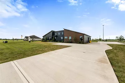 5119 Sophie Slanksy Way, Sealy, TX 77474 - Photo 34