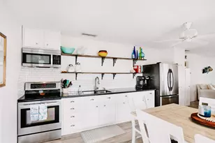 88 Bay St, Port O'Connor, TX 77982 - Photo 10