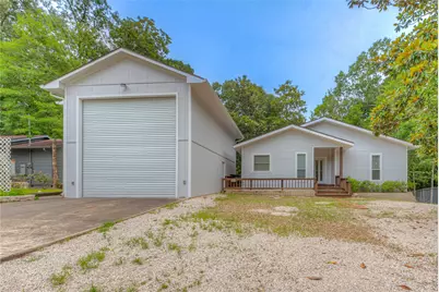 241 E Peterson Loop, Livingston, TX 77351 - Photo 2