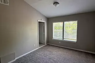 909 King St, Houston, TX 77022 - Photo 8