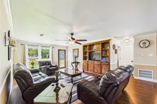 1212 Delores St, Kemah, TX 77565 - Photo 8