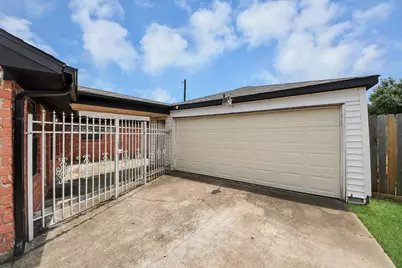 11526 Sagevale Lane, Houston, TX 77089 - Photo 24