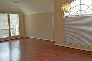 7411 Orchard Hills Ln, Sugar Land, TX 77479 - Photo 4