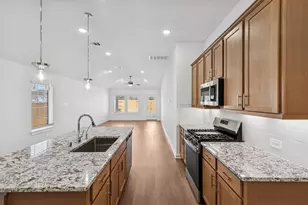 31014 Newcomb Landing Ln, Waller, TX 77484 - Photo 2