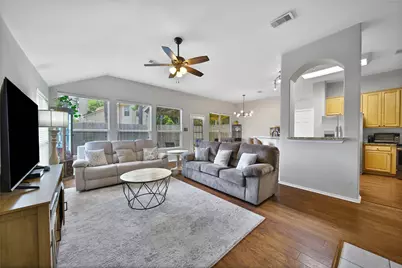 2227 Valley View Crossing, Conroe, TX 77304 - Photo 2