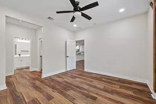 9309 Avenue C, Liverpool, TX 77577 - Photo 14