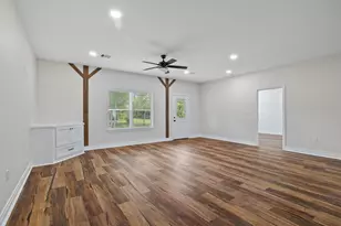 9309 Avenue C, Liverpool, TX 77577 - Photo 12