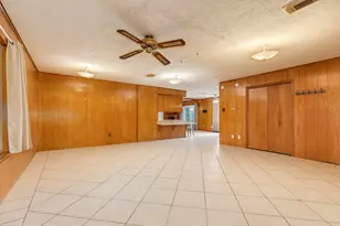 327 Maple Dr, Hitchcock, TX 77563 - Photo 12