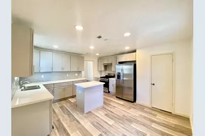 4203 Breckenridge Drive, Houston, TX 77066 - Photo 8