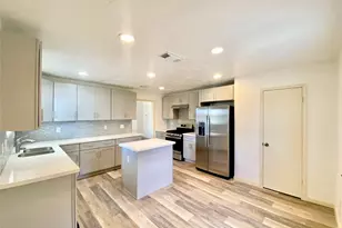 4203 Breckenridge Dr, Houston, TX 77066 - Photo 8