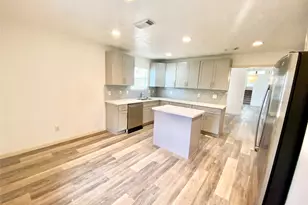 4203 Breckenridge Dr, Houston, TX 77066 - Photo 6