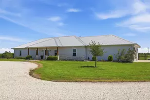 5330 Indian Trail Ln, Brenham, TX 77833 - Photo 2