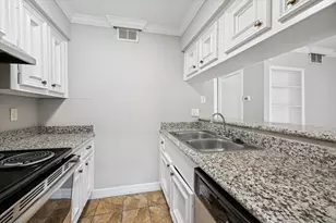 201 Emerson St, Houston, TX 77006 - Photo 6