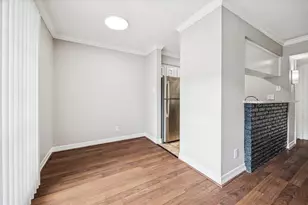 201 Emerson St, Houston, TX 77006 - Photo 2