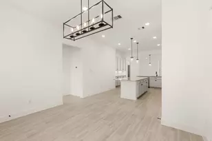 295 Mallards Rim Dr, Willis, TX 77318 - Photo 8