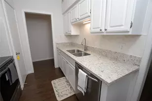 2475 Underwood St, Houston, TX 77030 - Photo 12