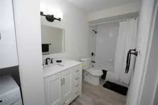 2475 Underwood St, Houston, TX 77030 - Photo 8