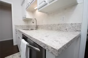 2475 Underwood St, Houston, TX 77030 - Photo 14