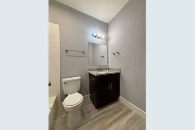 339 Owens Street #B, Houston, TX 77029 - Photo 8