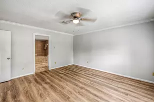 11651 Trailmont Dr, Houston, TX 77077 - Photo 10