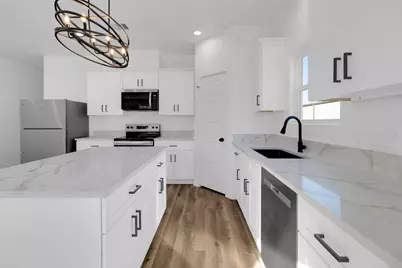 104 Runnels Street, Willis, TX 77378 - Photo 4