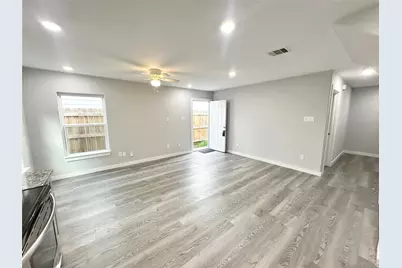 8215 Crestview Drive #A, Houston, TX 77028 - Photo 4