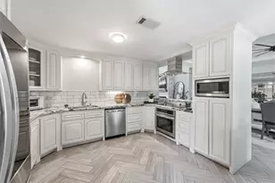 8005 Shagwood Dr, Houston, TX 77049 - Photo 8