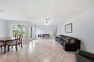 5606 Carew St, Houston, TX 77096 - Photo 4