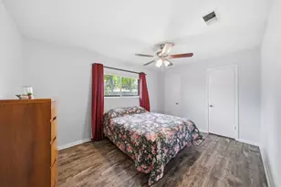 5606 Carew St, Houston, TX 77096 - Photo 12