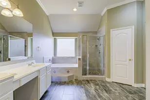 14407 Jessica Falls Cir, Houston, TX 77044 - Photo 18