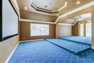 14407 Jessica Falls Cir, Houston, TX 77044 - Photo 6