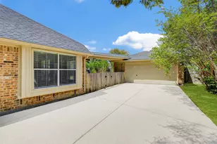 14407 Jessica Falls Cir, Houston, TX 77044 - Photo 32
