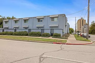 525 11th St, Galveston, TX 77550 - Photo 4