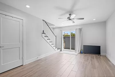 525 11th Street #3, Galveston, TX 77550 - Photo 8