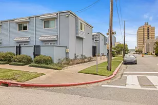525 11th St, Galveston, TX 77550 - Photo 1