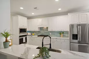 2 N Chantsong Cir, The Woodlands, TX 77382 - Photo 20