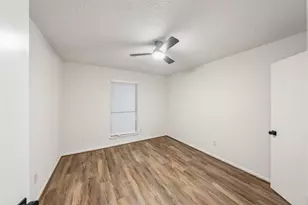 9014 Kirkmont Dr, Houston, TX 77089 - Photo 16