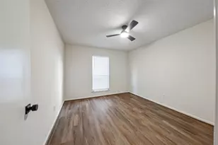 9014 Kirkmont Dr, Houston, TX 77089 - Photo 22