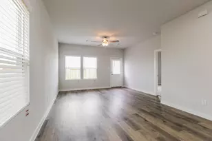 17322 Gentle Doves Dr, Waller, TX 77484 - Photo 2