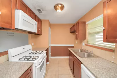 5534 Ambern Drive, Houston, TX 77053 - Photo 10
