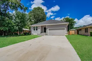 5447 N Shady Creek Dr, Houston, TX 77017 - Photo 2