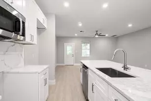 5447 N Shady Creek Dr, Houston, TX 77017 - Photo 8