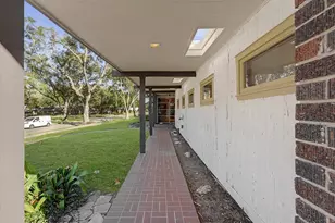 9107 Timberside Dr, Houston, TX 77025 - Photo 4