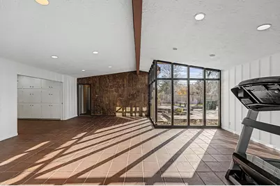 9107 Timberside Drive, Houston, TX 77025 - Photo 14