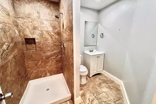 914 Bunton St, Houston, TX 77009 - Photo 14