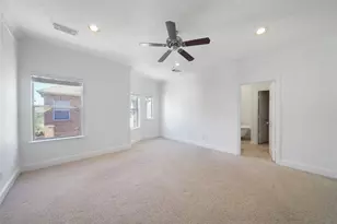 911 W 21st St, Houston, TX 77008 - Photo 6