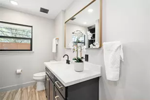 10111 Brinwood Dr, Houston, TX 77043 - Photo 12