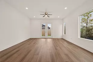 1502 Hussion St, Houston, TX 77003 - Photo 4