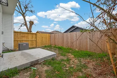1502 Hussion Street, Houston, TX 77003 - Photo 36